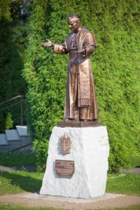 Pomnik Jana Pawła 2 w Rzozowie